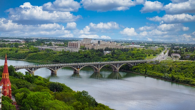 walking paths saskatoon saskatchewan