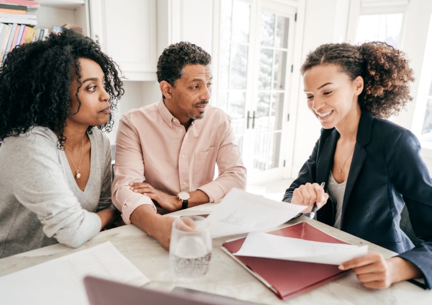 property-manager-working-with-property-owners